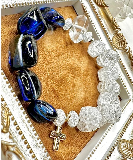 High Quality Blue Sapphire × High Quality Crackle Quartz