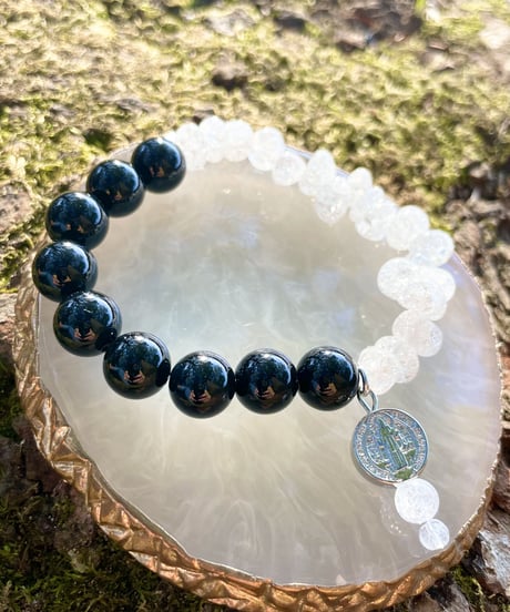 Blackonyx × crystal  ベネディクトメダイチャーム