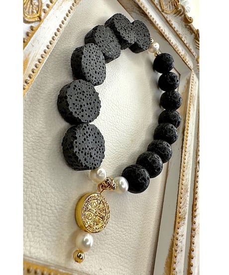 Black Volcanic Lava × Black Volcanic Lava