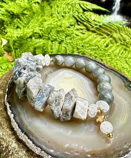 Labradorite × Raw Labradorite
