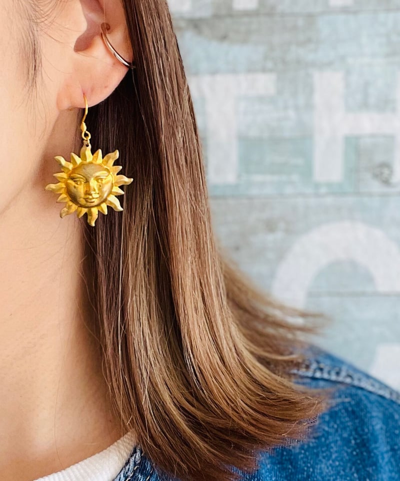 【ピアス】ランタン風デザイン 太陽モチーフ 朝日 夕焼け ピアス】ランタン風デザイン 太陽モチーフ 朝日 夕焼け ピアス