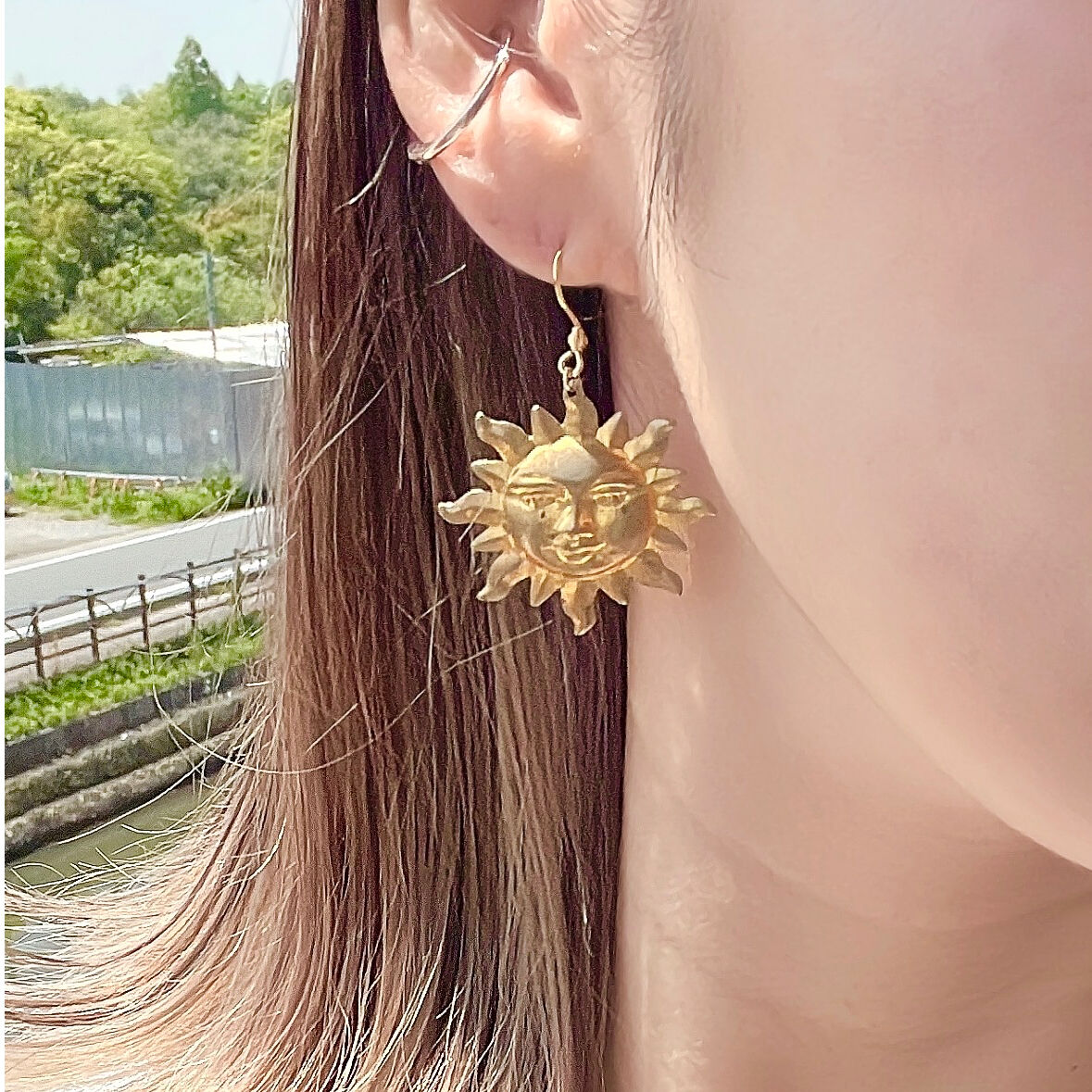 ピアス】ランタン風デザイン 太陽モチーフ 朝日 夕焼け ピアス