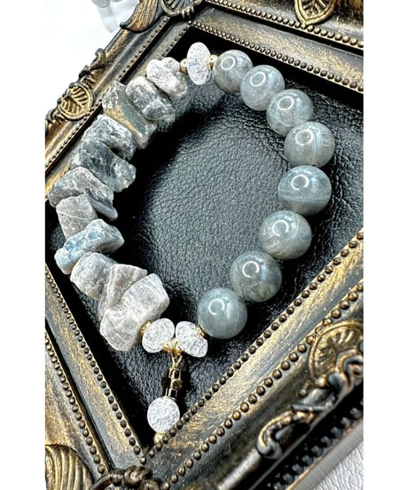Labradorite × Raw Labradorite