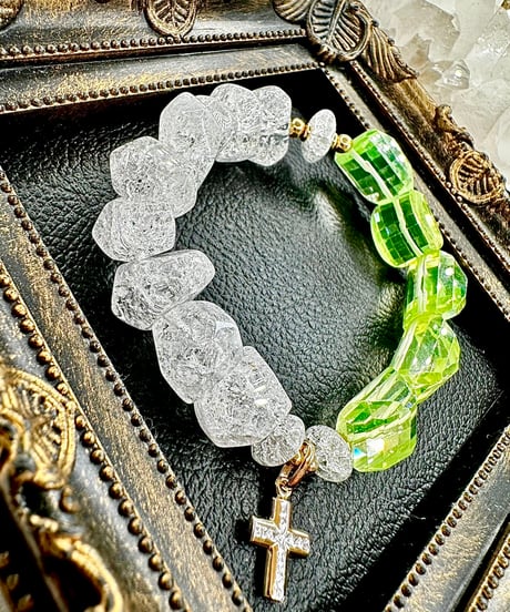 High Quality Green Spinel × High Quality Crackle Quartz （限定１本）