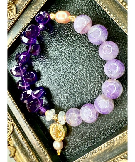 Crackle Amethyst × Amethyst