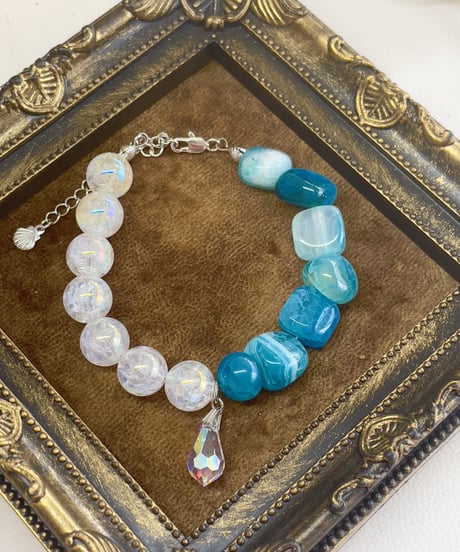 Blue Stripe Agate ×crystal bracelet（スワロフスキークリスタルチャーム付）