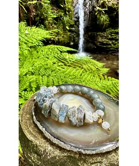Labradorite × Raw Labradorite