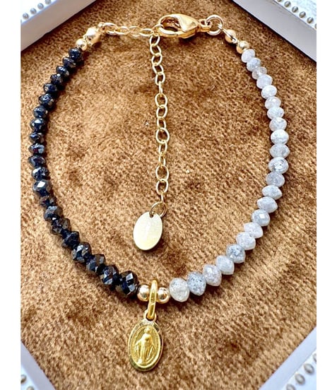 White Diamond × Black Diamond Faceted Round Gemstone