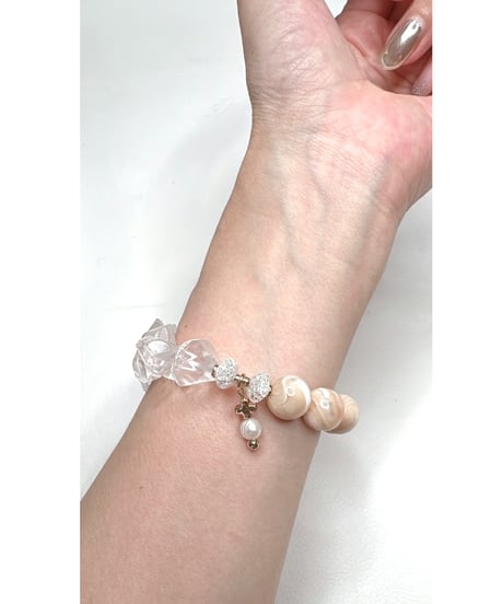 Mother Of Pearl × High Quality Quartz (数本限定）