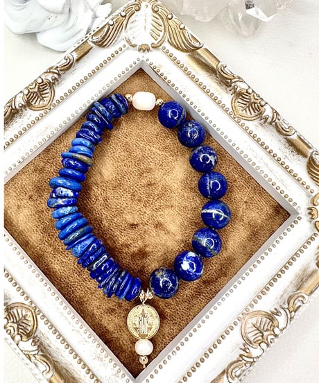 lapis lazuli × lapis lazuli