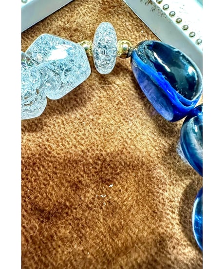 High Quality Blue Sapphire × High Quality Crackle Quartz