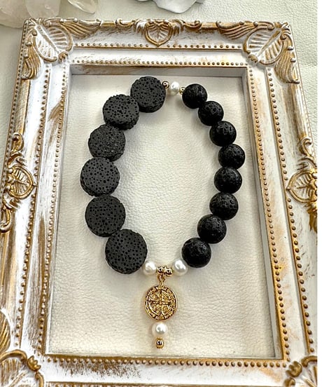 Black Volcanic Lava × Black Volcanic Lava