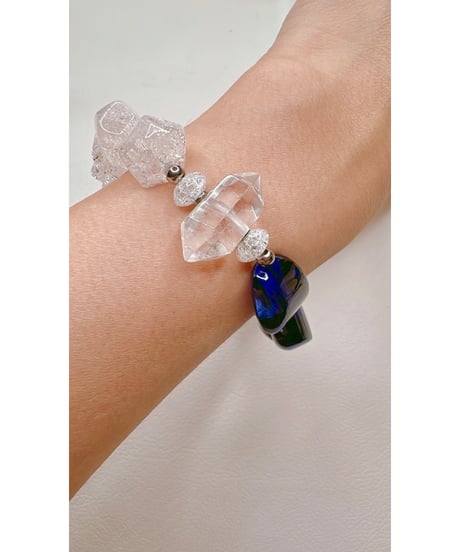 High Quality Blue Sapphire × High Quality Crackle Quartz