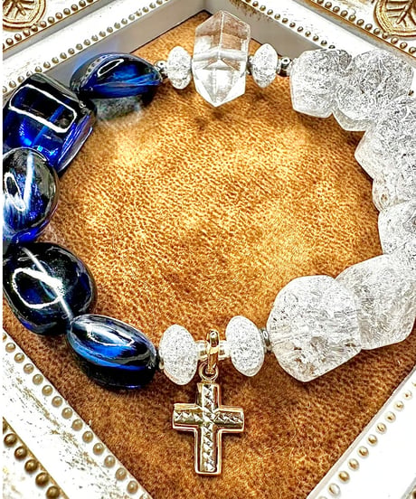 High Quality Blue Sapphire × High Quality Crackle Quartz