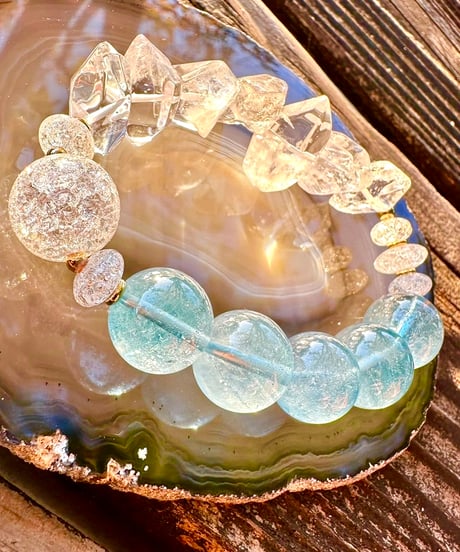 Blue Topaz × High Quality Quartz（限定数本）