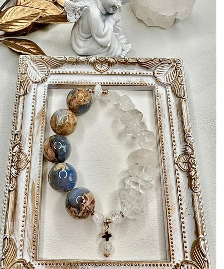 Blue Chalcedony × High Quality Crystal
