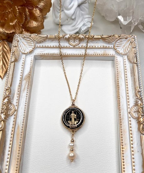 聖ベネディクトのメダイペンダント（大）Black &Pearl