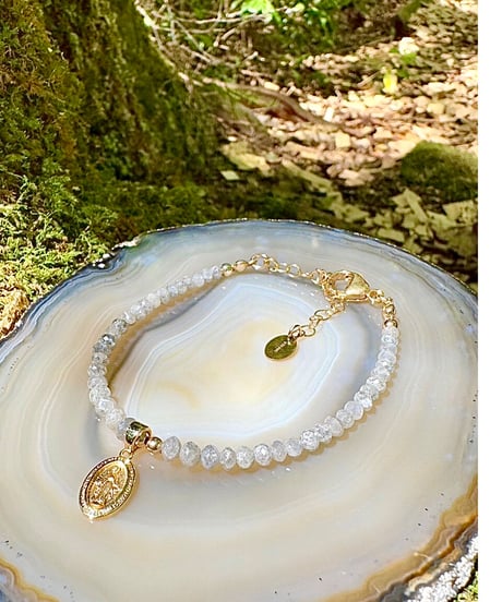 White Diamond Faceted Round Gemstone