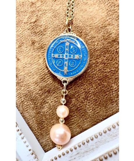 聖ベネディクトのメダイペンダント（大）Blue & Pearl