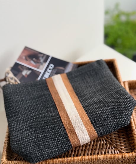 リネントラベルポーチ　Jasper faded black ジャスパーフェイデッドブラック LIBECO
