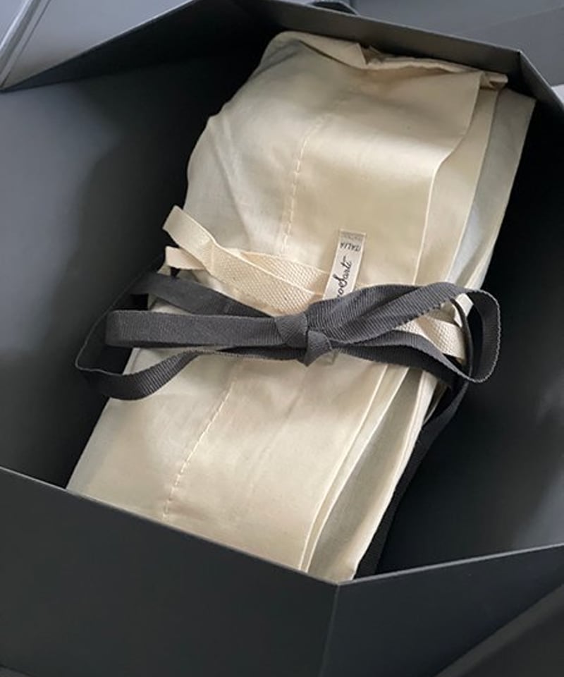 ファリエロ・サルティ モダールカシミアストール Pigi ブラック