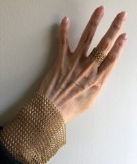 南仏発、soandso　メッシュチューブブレスレット　ゴールド