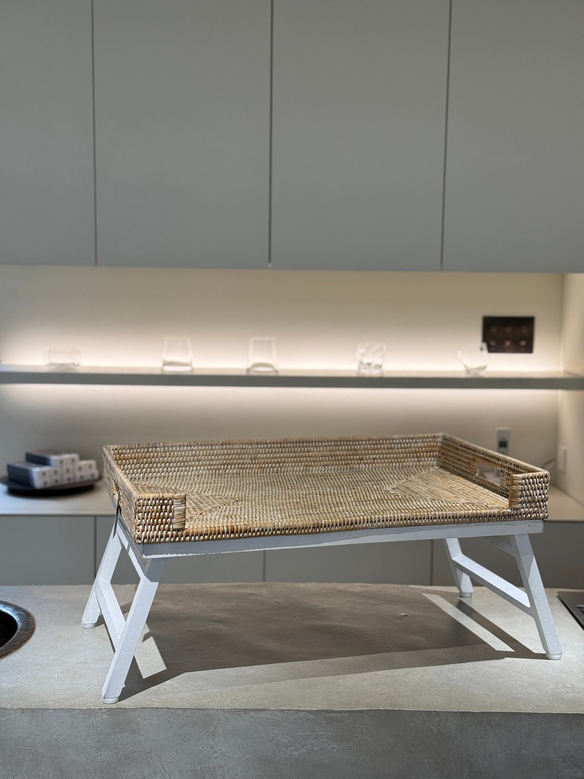 ラタン製 ブレイクファスト トレイテーブル 籐 ホテルスタイル アジアンテイスト fit=scale-down,w=1200