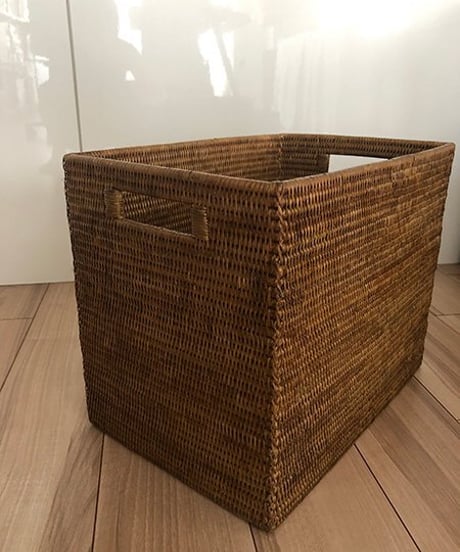 ホテル仕様のラタン　ドメスティックバスケット深底タイプ