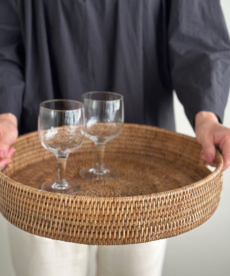 ホテル仕様のラタン、ラウンドサービストレイ | els nakanoshima