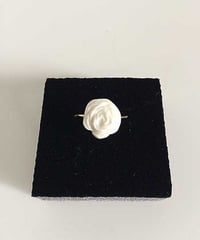 パリ発、ヨレーヌ・ジレ　フランスリモージュリング　ローズ