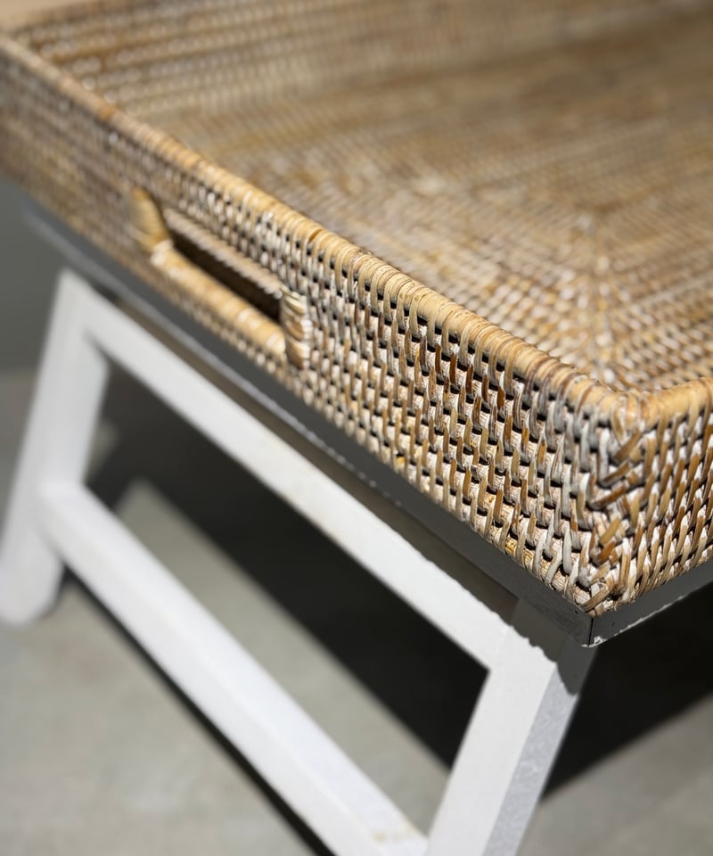 ホテル仕様のラタン、ブレックファーストテーブル | els nakanoshima