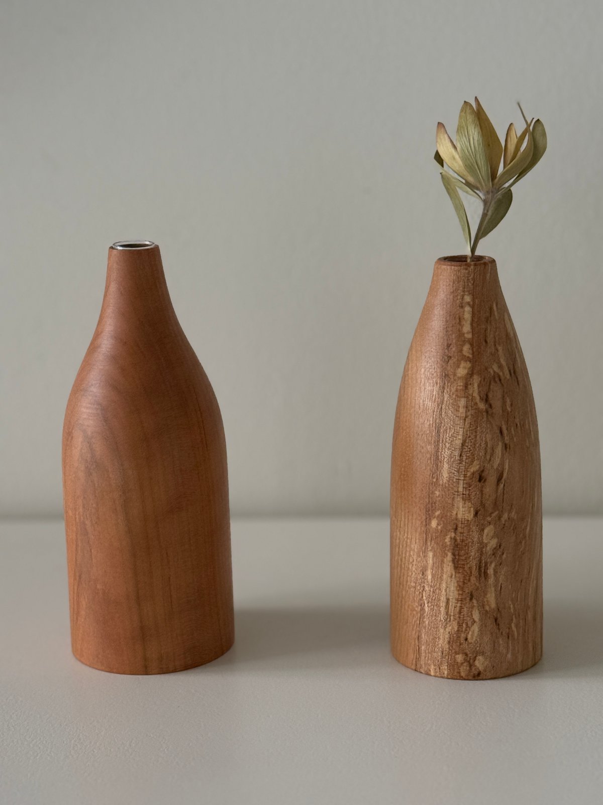 自然木に塗装した一輪挿し（大）ナチュラル | els nakanoshima