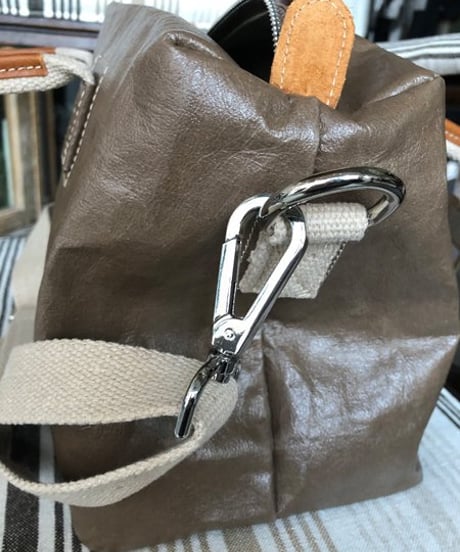 イタリア発、エコ素材で出来たお洒落な旅行鞄　ローマバッグ　スモール