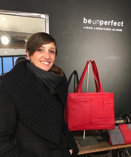 パリ発、beundeperfect　リバーシブルショルダーバッグ 横型　ブルー＆グレー