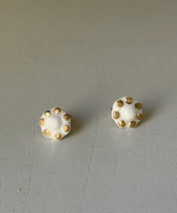 パリ発、ヨレーヌ・ジレ　ポルセレン　ピアス　エリゼ