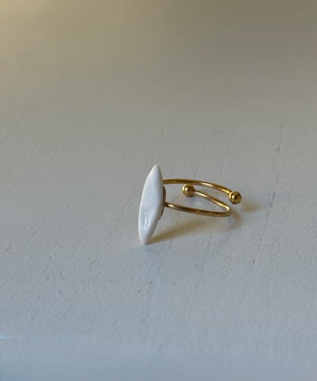 パリ発、ヨレーヌ・ジレ　ポルセレン　リング　ペタル