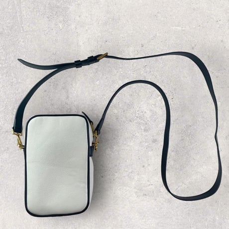【美品】トムフォード ショルダーバッグ ホワイト ポーチ