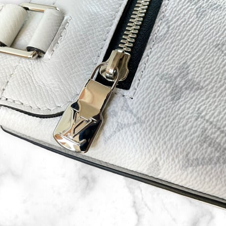 【美品】LOUIS VUITTON ルイヴィトン モノグラムメッセンジャーバッグ タイガラマ キャンバス