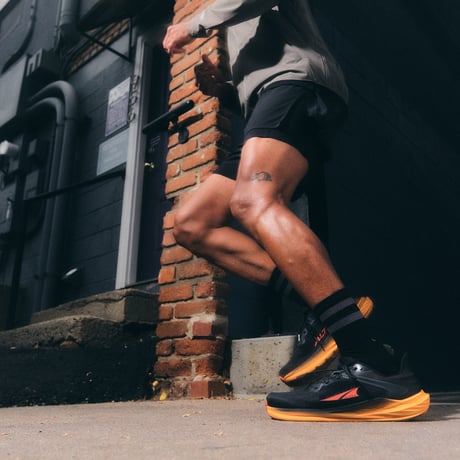 ALTRA TORIN 8 M Black/トーリン 8 メンズ ブラック
