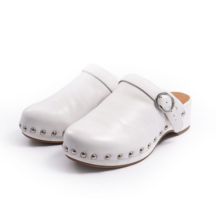 未使用APOM レザーサンダル　レザーシューズ　ホワイト　40 25cm fit=scale-down,w=1200