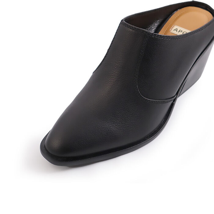 チャンキーヒールミュール 60 ブラック｜APOM194 | APOM ONLINE