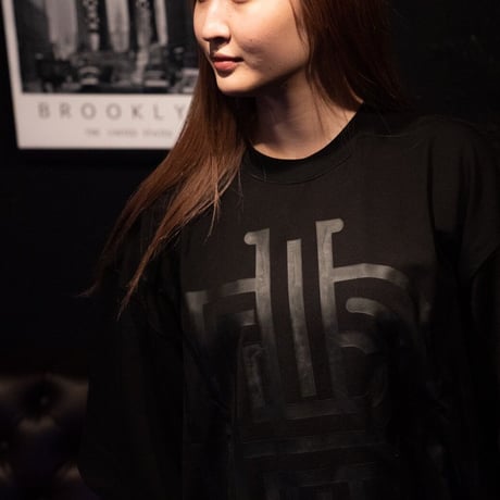 BIGシルエット　ロゴＴシャツ