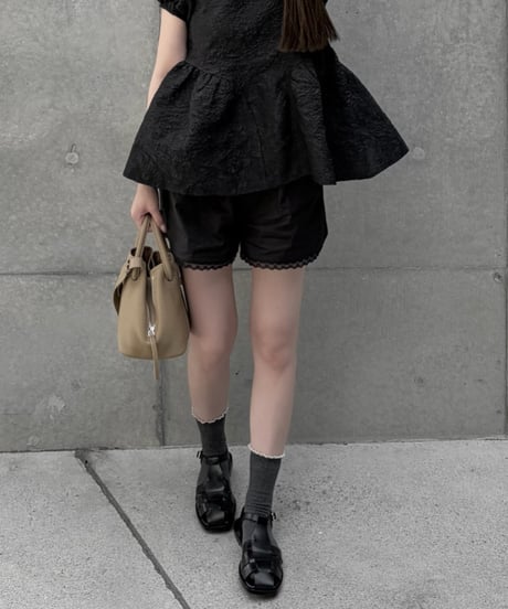 lace trim short pants