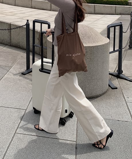 block pants