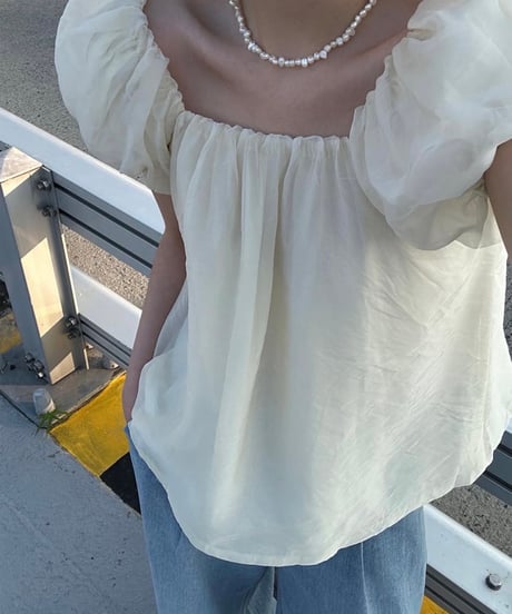 square puff blouse