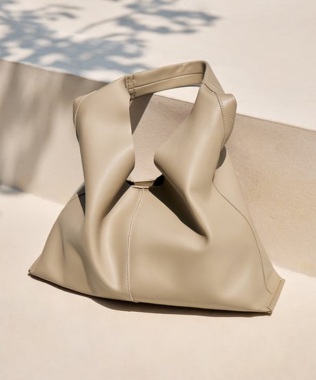 cow leather flow shoulder bag