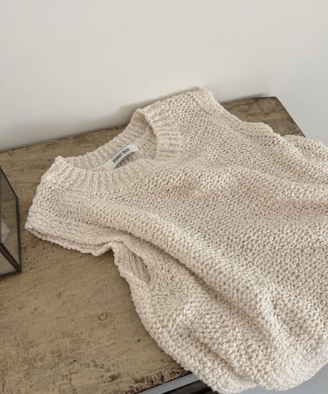 boucle sleeveless knit