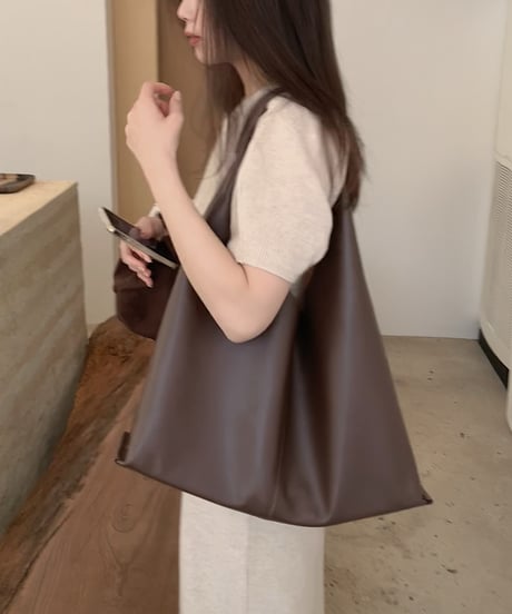 cow leather flow shoulder bag