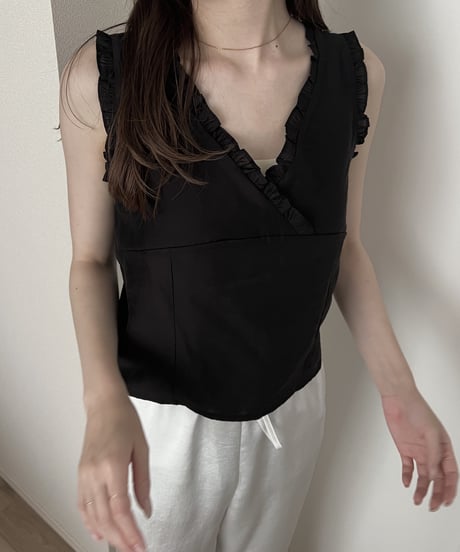 hash sleeveless blouse
