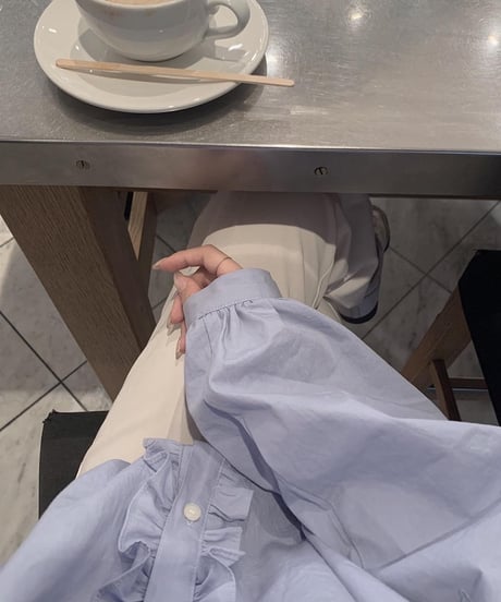 frilled blouson blouse